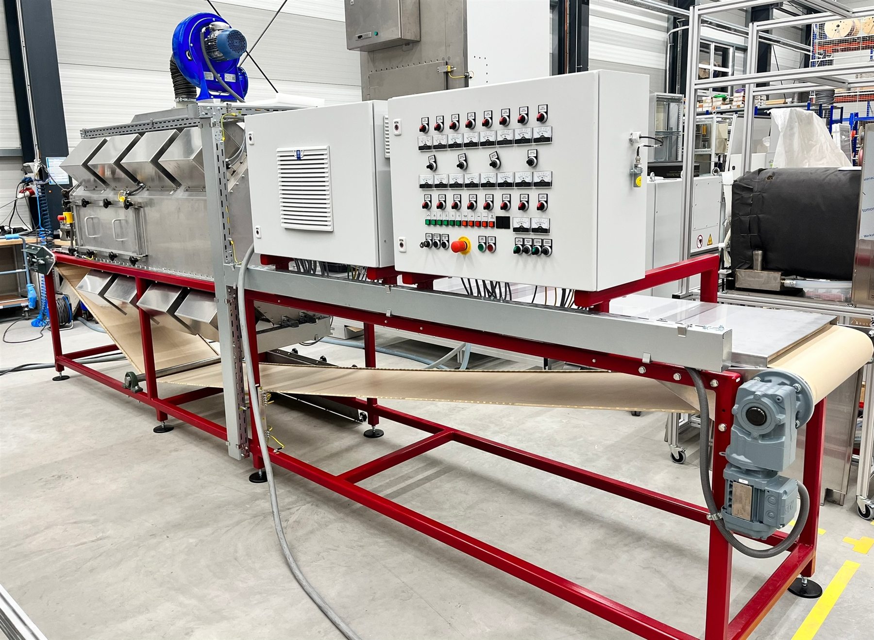 Equipo industrial para proceso de radiofrecuencia